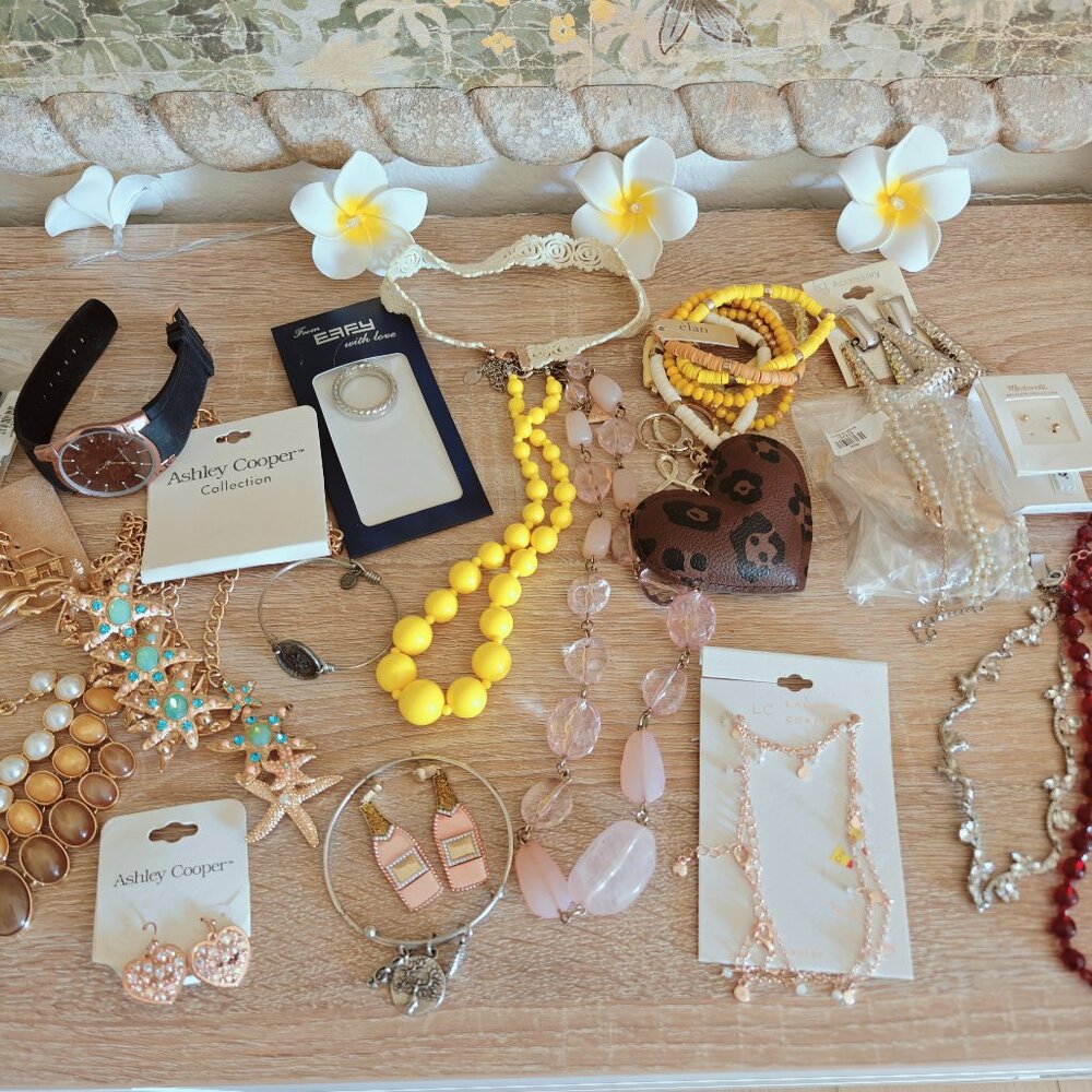 Mall Brand All Signed Jewelry Lot: Necklace, Bracelets, Earrings, Rings!